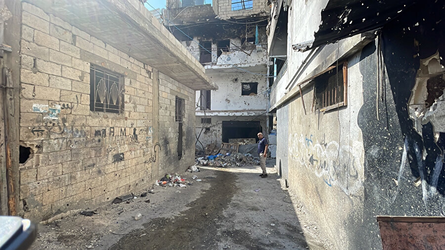 Aynu'l-Hilve’deki büyük yıkımın ardından kamp sakinleri evlerin yeniden imarı ve temel hizmetlerin yerine getirilmesini bekliyor.