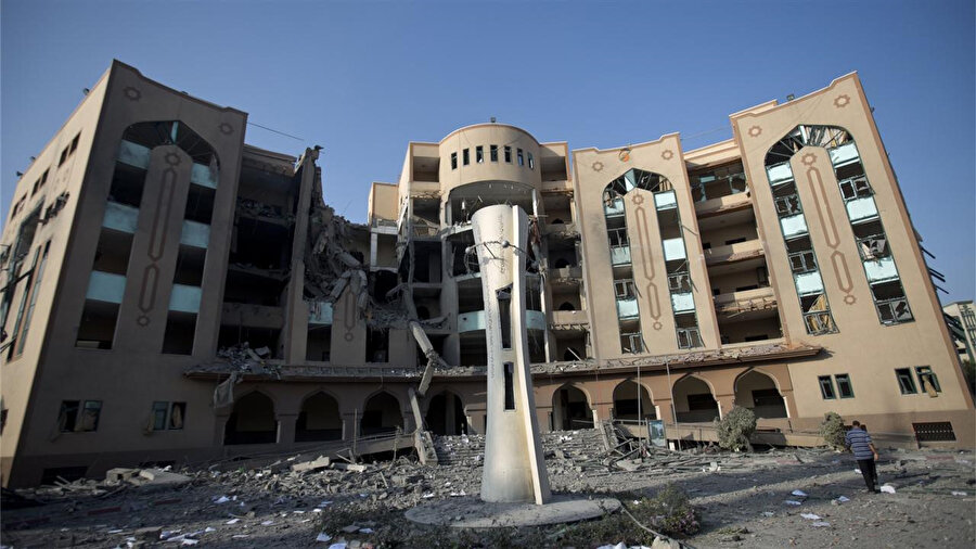 İsrail'in, silah üretim merkezinin bulunduğunu söylediği Gazze İslâm Üniversitesi...