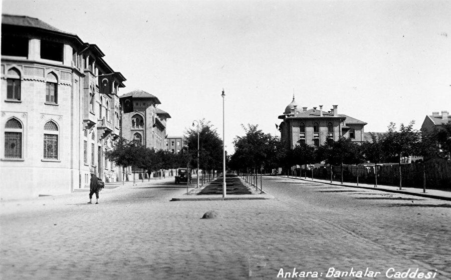 Ankara Bankalar Caddesi, Kaynak: Salt Araştırma arşivi. 