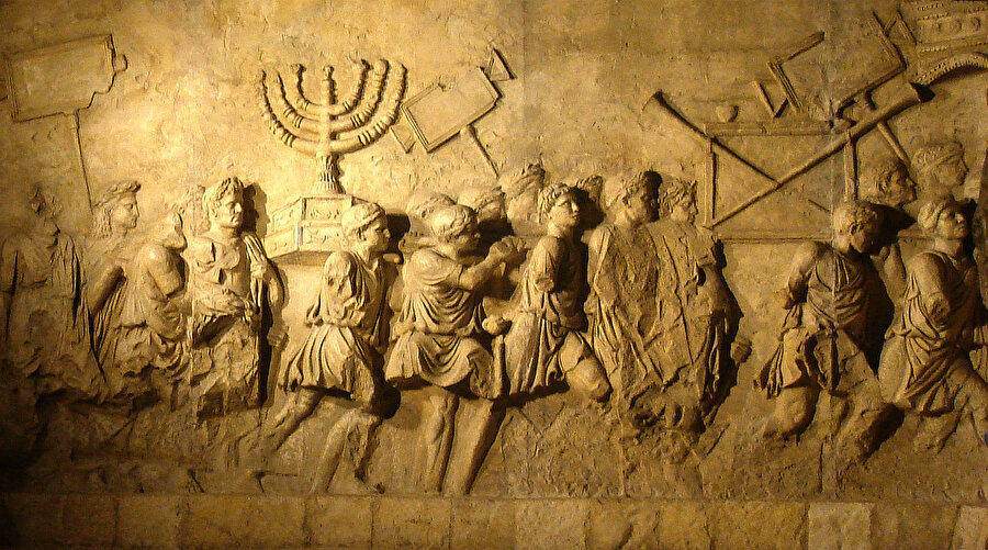 Yahudiliğin Antik Roma'daki popülaritesi olağanüstüydü. 