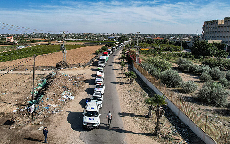 Hamas, Müslüman ülkelere ve BM'ye, "Gazze Şeridi için kalıcı bir insanî koridor" açma çabalarını yoğunlaştırma ve böylece İsrail'in "Gazzelileri aç bırakma" çabalarını durdurma çağrısında bulunuyor.