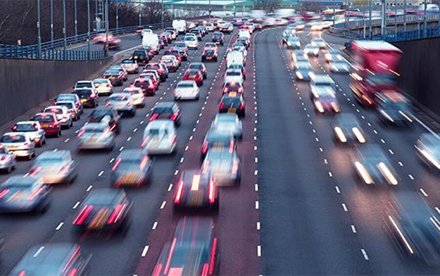 Trafikte yeni dönem: Artık ehliyet taşımak zorunlu değil