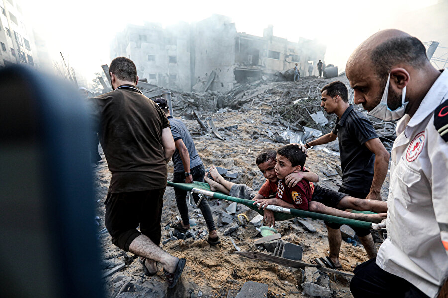 İsrail saldırılarında hayatının kaybedenlerin neredeyse yarısını çocuklar oluşturuyor.