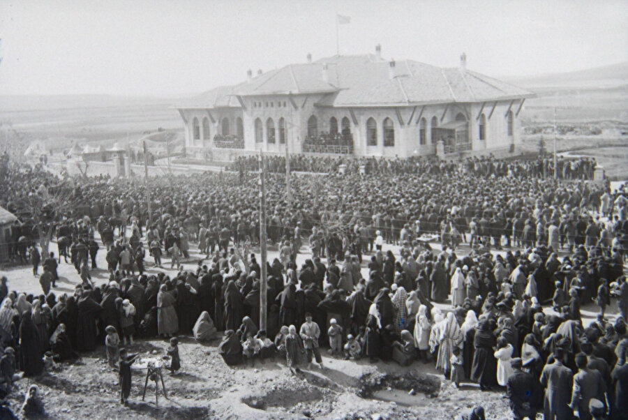 Türkiye Büyük Millet Meclisi’nin açılışı, 23 Nisan 1920. 