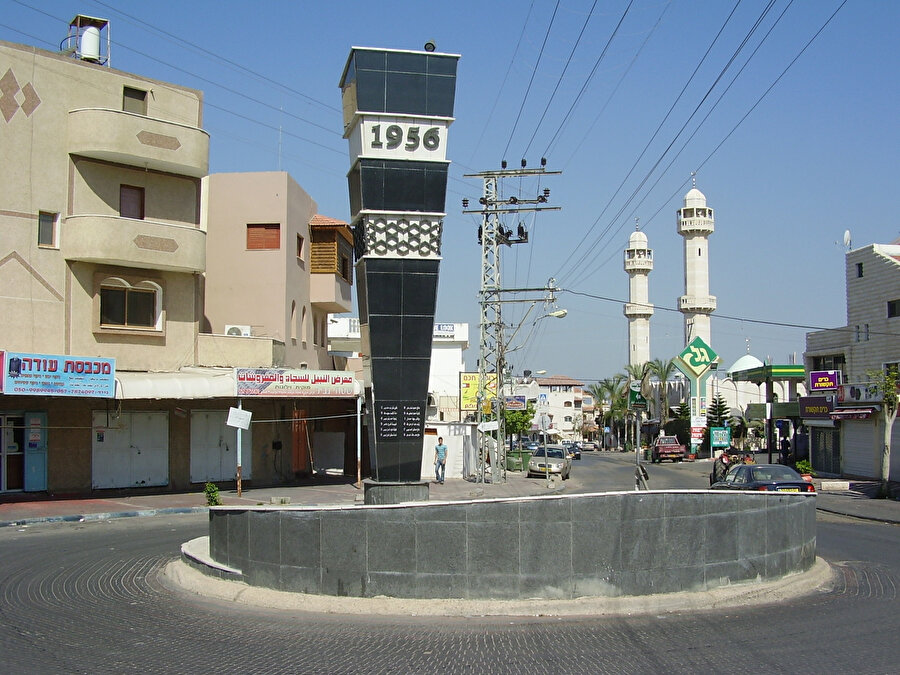 Kafr Kasım anıtı.