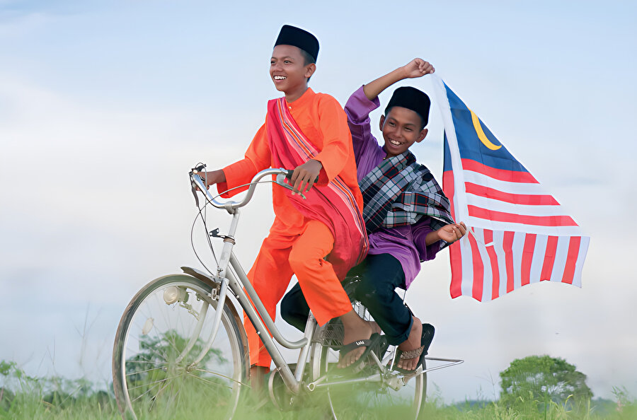 Ticari ilişkilerde son derece kuvvetli bir bağa sahip olan Türkiye ile Malezya arasındaki ticaret hacmi 3.5 milyar dolarla öne çıkıyor.