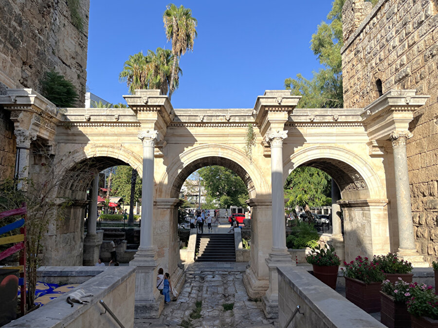 Antalya, Hadrian Kapısı. Fotoğraf: Uluç Algan 
