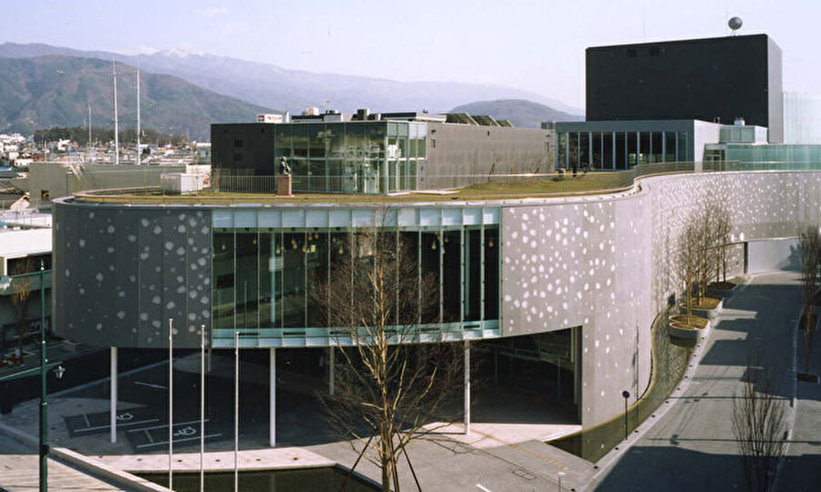 Matsumoto Sahne Sanatları Merkezi, 2004.