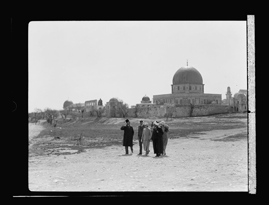 İngiliz kraliyeti kutsal topraklarda