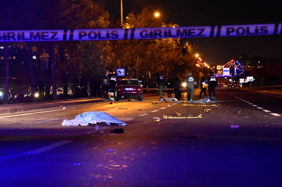 5 yayanın öldüğü kaza yerinde 89 metre fren izi tespit edildi