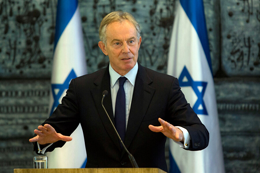 BM, ABD, Rusya ve AB'den oluşan ve Filistin Yönetimi ile İsrail arasındaki görüşmelerde arabuluculuk yapmayı amaçlayan Ortadoğu Dörtlüsü'nün özel elçisi olarak görev yapan Blair'in İsrail'le uzun süredir devam eden bağları var. 