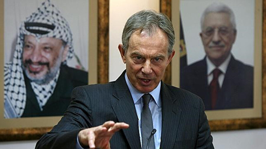 Blair, Hamas'ın Filistin parlamento seçimlerindeki zaferinin ardından bölgenin kontrolünü ele geçirmesiyle İsrail'in Gazze'ye uyguladığı kuşatmayı desteklemiş, daha sonra Batılı devletlerin Hamas’ı boykot etmekte hatalı olduğunu söylemişti.