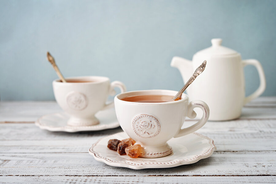 İngilizleri hatırlatan bir diğer şey meşhur lezzetlerinden İngiliz çayı.