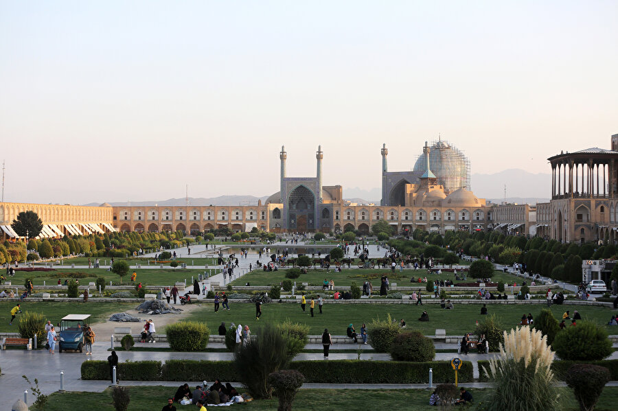 Dünyanın nakşı Nakş-i Cihan Meydanı