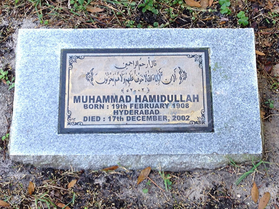 94 yaşında dünyaya gözlerini yuman Muhammed Hamidullah'ın naaşı, Jasksonville’deki Müslüman mezarlığında mukim.