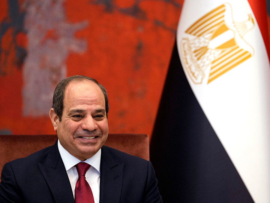 2030’a kadar Cumhurbaşkanlığı görevini sürdürecek olan Sisi, İsrail ile Filistinli İslamcı hareket Hamas arasındaki savaşı Mısır'ın başlıca sorunu olarak nitelendiriyor.