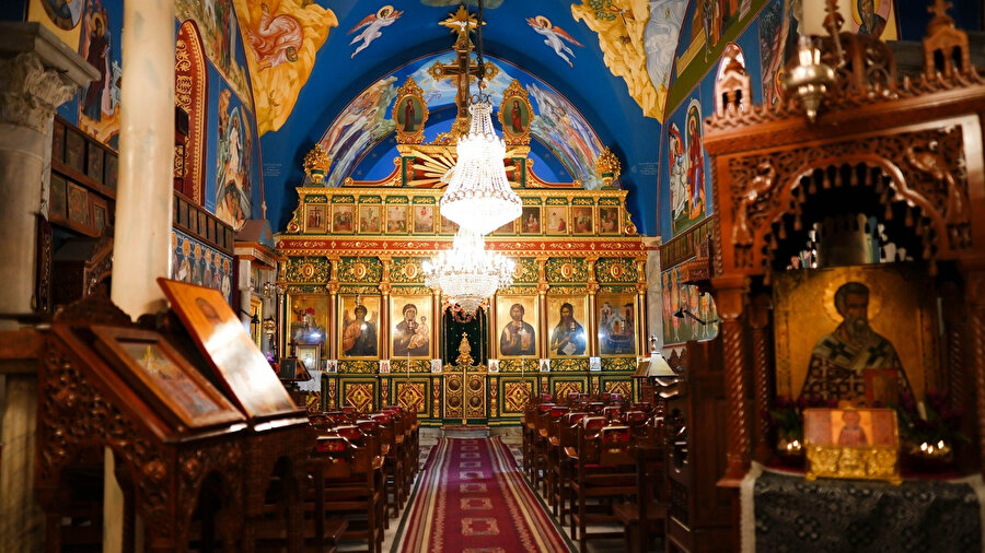 Gazze'deki tarihî Aziz Porphyrius Rum Ortodoks Kilisesi'nin içi.