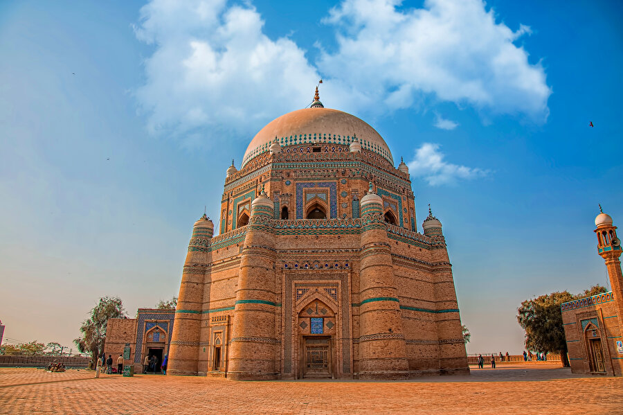 Şah Rükn-i Âlem Türbesi