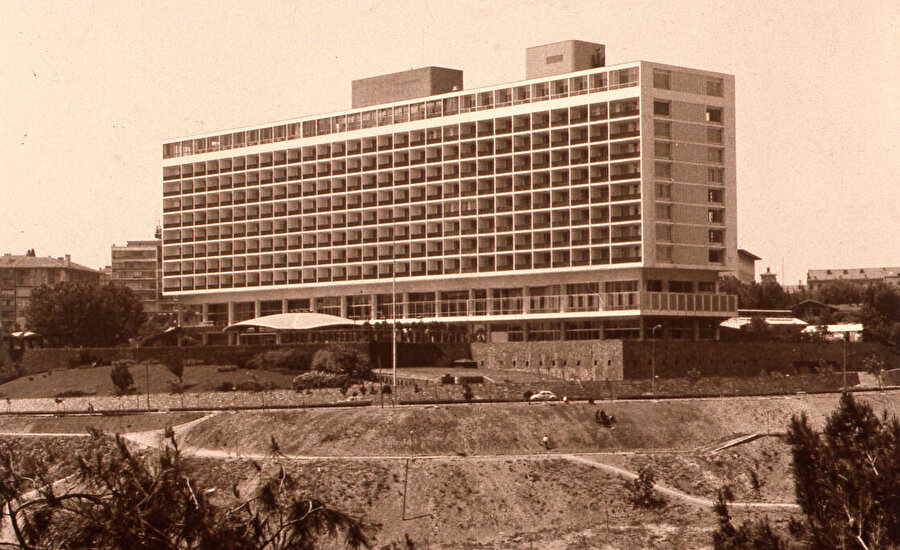İstanbul’daki ilk Hilton Oteli, Kaynak: Gültekin Çizgen arşivi, Salt Araştırma.