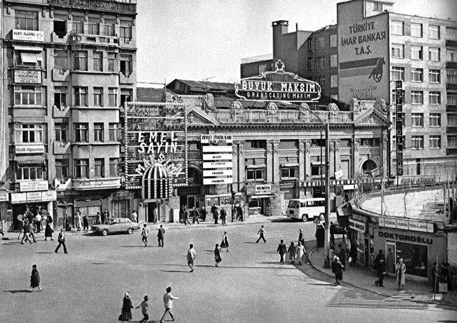 Frederick 1921 senesinde, Taksim’de Maksim Gazinosu’nu açtı.