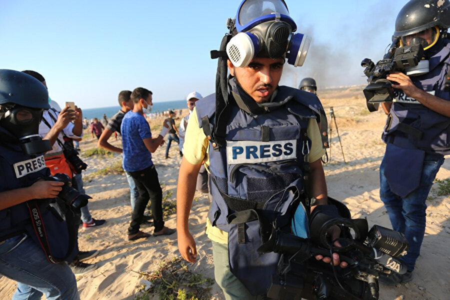 Anadolu Ajansı'nın abluka altındaki Gazze Şeridi'nde serbest habercisi olarak görev yapan kameramanı Muntasır es-Savvaf da İsrail saldırılarında yaşamını yitirdi.