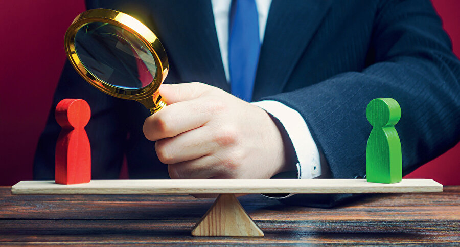 'Stratejik karar için rakip analizi kritik önemdedir.'