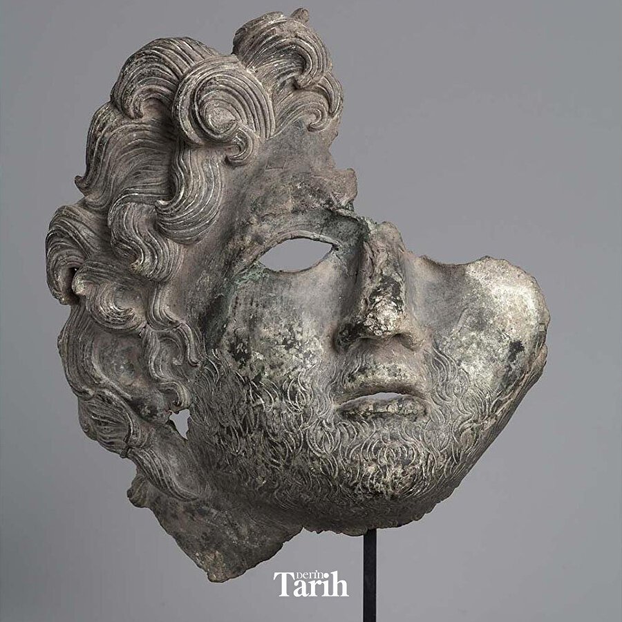 ABD'de ve İngiltere'de ele geçirilen 42 tarihi eserimizi geri aldık