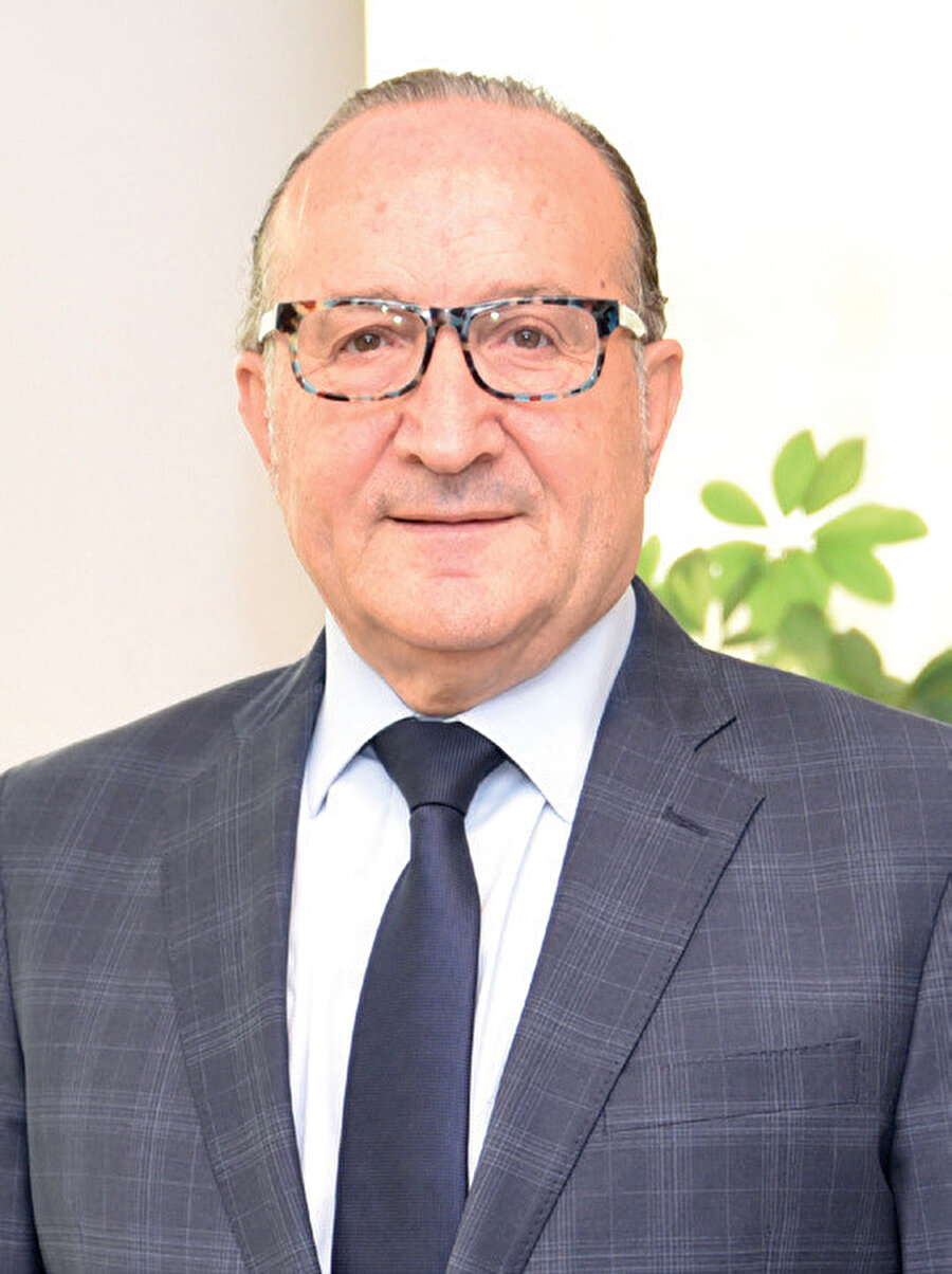 Ayhan Zeytinoğlu.