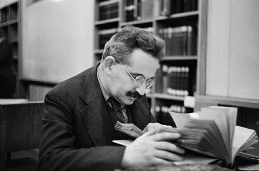 Walter Benjamin.