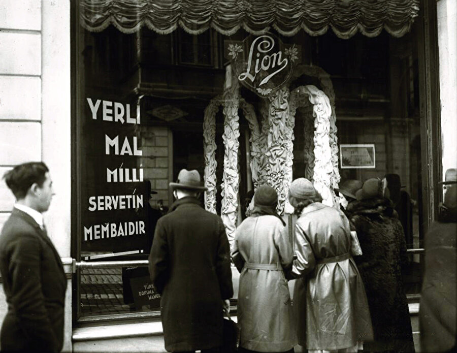 Boykotun bir ileri aşaması ise müstağni kalmak ve boykot ettiğiniz ürünlere kayıtsız kalmaktır.