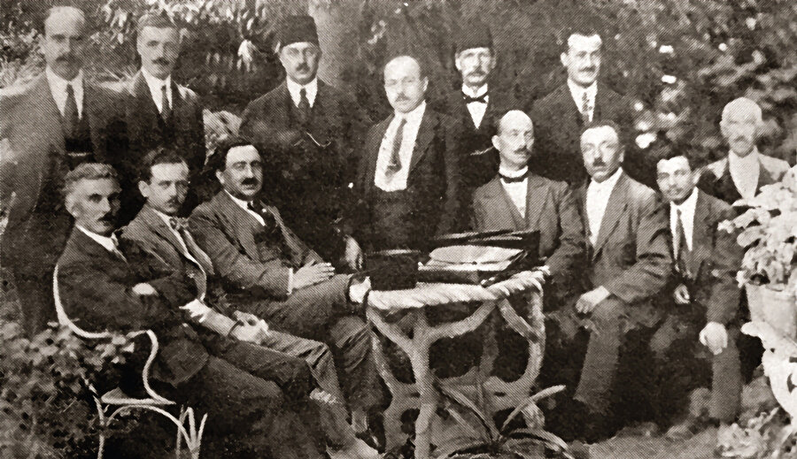 Mazhar Osman ve arkadaşları, Bakırköy, İstanbul, 1925