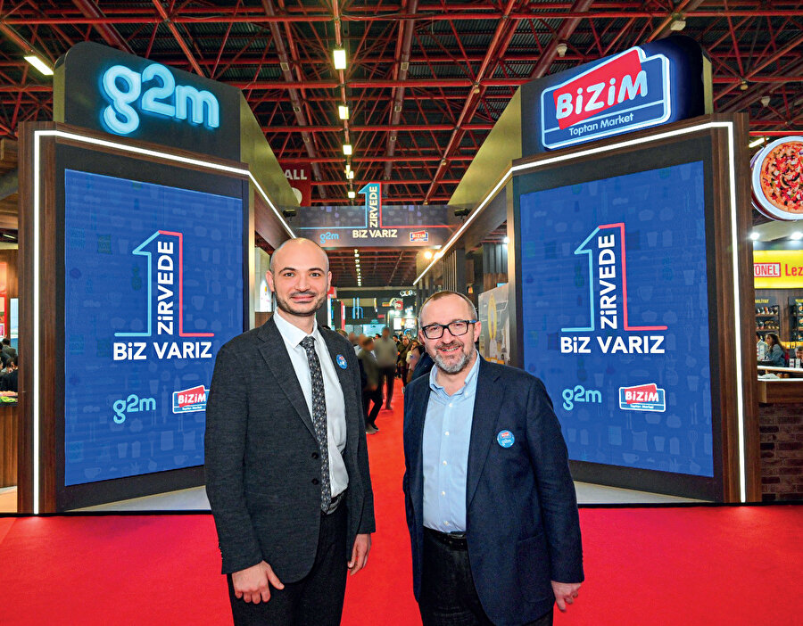 g2m Genel Müdürü Furkan Akiner ve Bizim Toptan Üst Yöneticisi (CEO) Hüseyin Balcı 