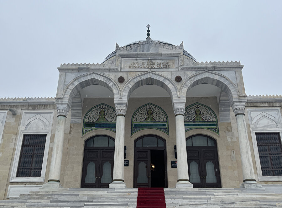 Ankara Etnografya Müzesi, Kuzeybatı ön cephe. Fotoğraf: Uluç Algan
