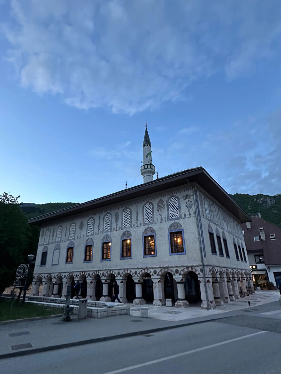 Alaca Camii