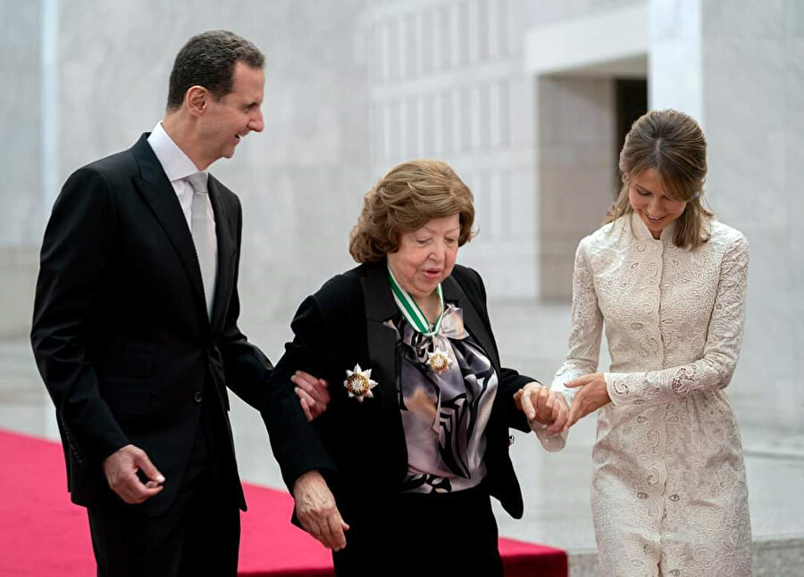 İsâm Attâr'ın kız kardeşi Necâh Attâr, 2006'dan bu yana Suriye Devlet Başkan Yardımcısıdır.