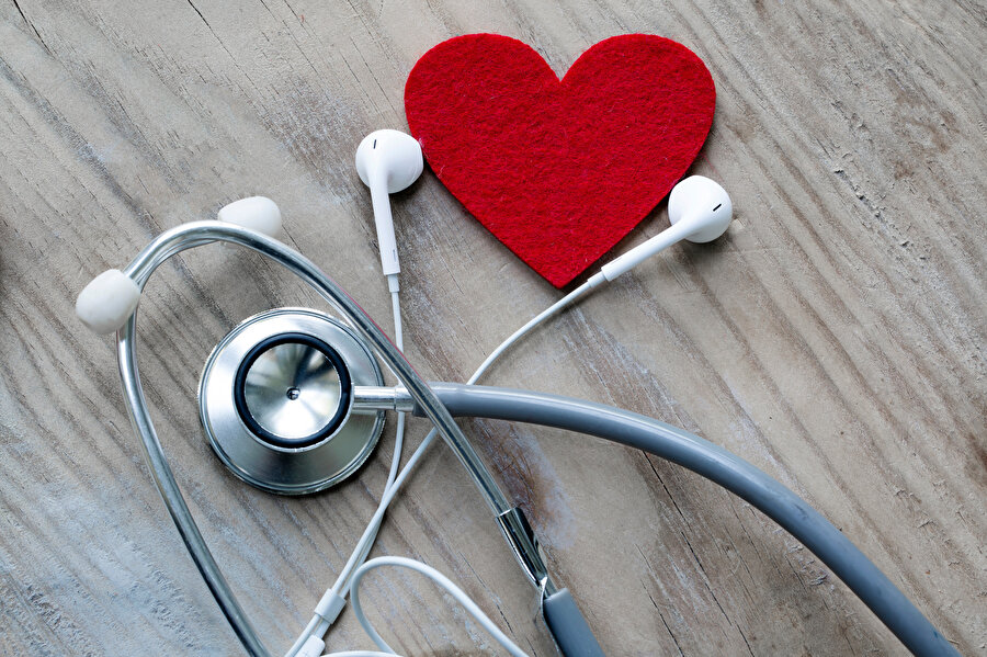 Yanlış kulaklık seçimi kulak sağlığını bozuyor.