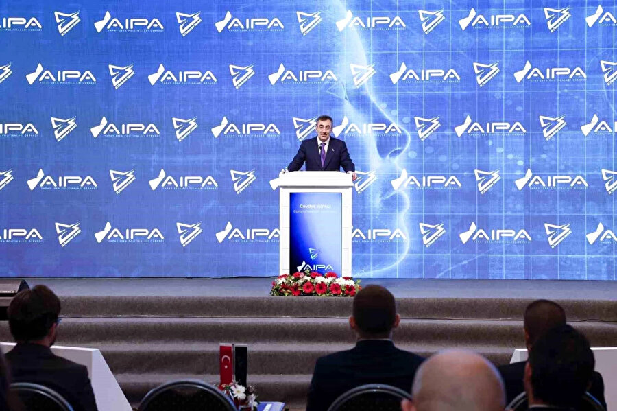 Yapay zekanın savunma sanayisinde kullanımı ve sektöre olası etkileri, AI Tomorrow Summit 2024'te tartışıldı.