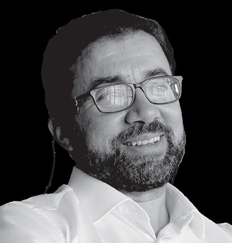 Prof. Dr. Murat Yülek.