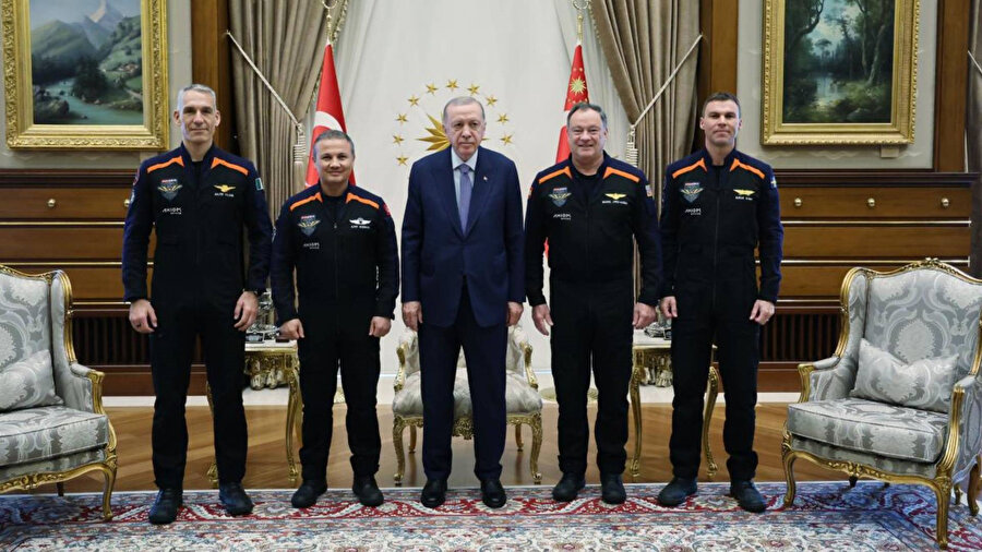 Cumhurbaşkanı Erdoğan ile Ax-3 Uzay Misyonu mürettebatı