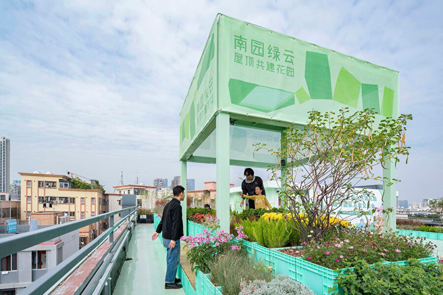 11architecture mimarları, topluma katkı sağlamayı amaçlayarak tüm alan tasarımı ile yakından ilgileniyor.