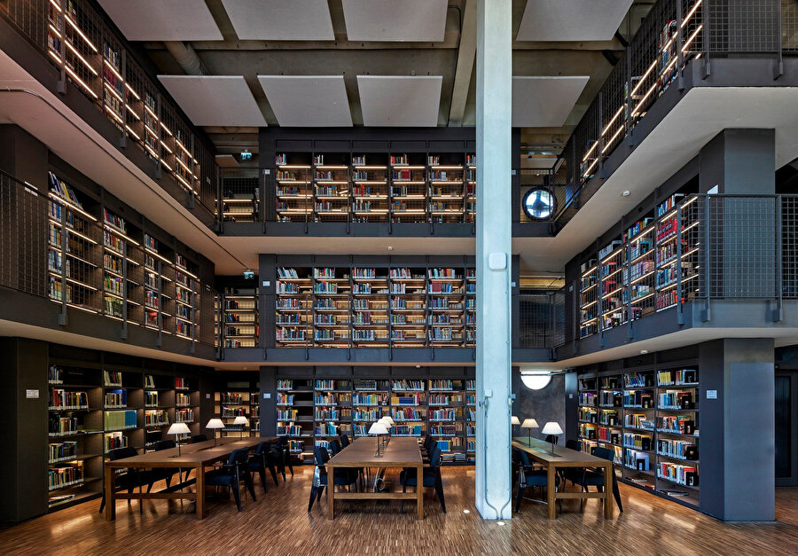 Buhar Santrali, müzeye yakın bağlantısı olan kütüphane ve arşiv alanıyla modern bir bilgi merkezine dönüştürülüyor.