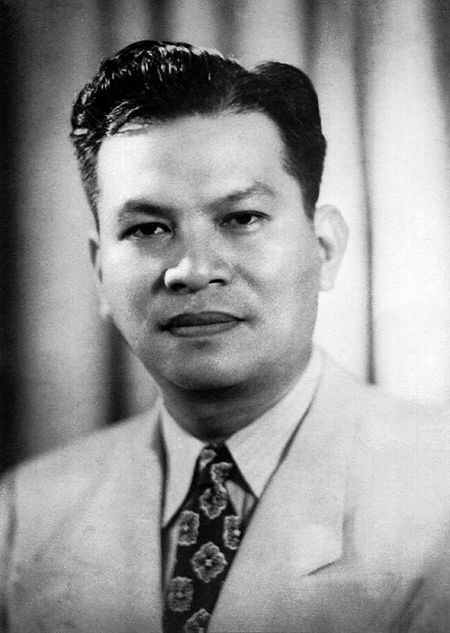 Ramón Magsaysay.