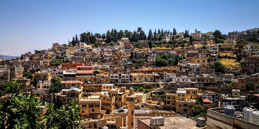 Ürdün'deki Salt şehrinin Osmanlı döneminden kalma eserleri ziyaretçileri tarih yolculuğuna çıkarıyor.