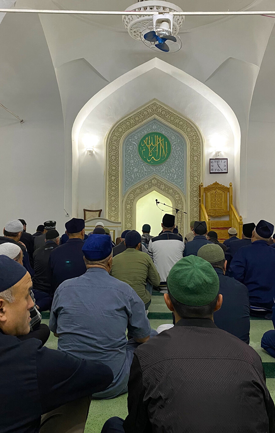 Seyyid Niyaz Şalkar Camii’nde sabah namazı.