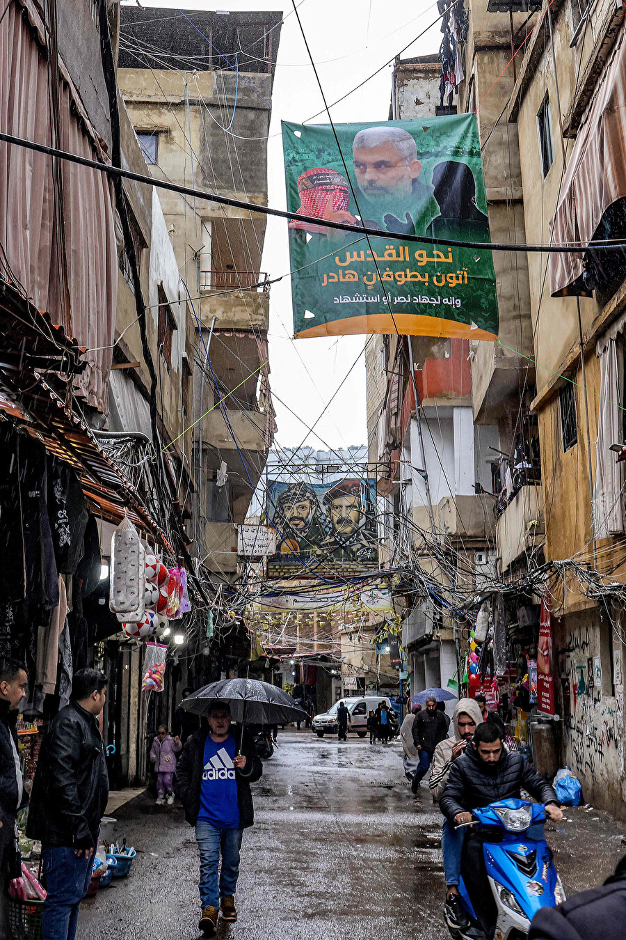 İsmail Haniye'nin halefi Yahya Sinvar da tıpkı Haniye gibi Gazze’deki bir mülteci kampında dünya geldi.