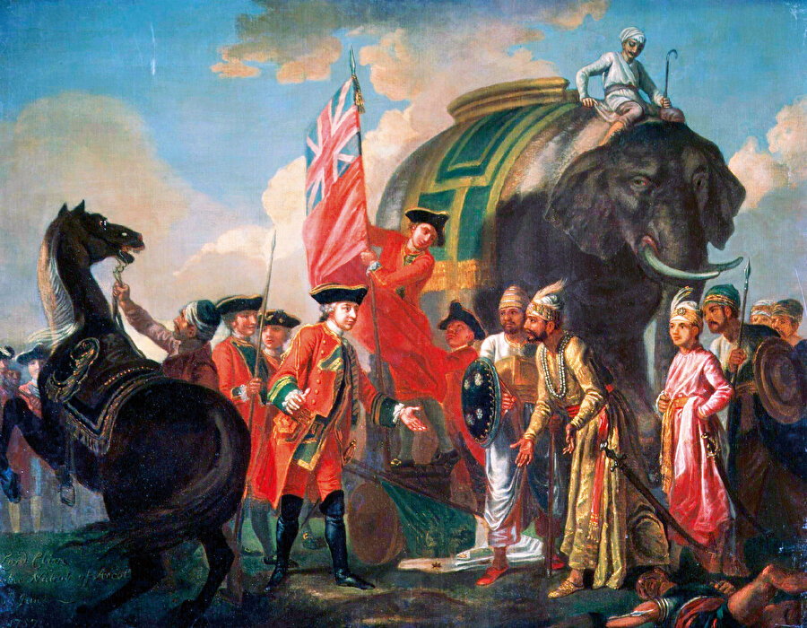 M. Ali Cinnah, Pakistan’ın kurucusu yapılırken Gandi de Müslümanların azınlığa düşürüldüğü Hindistan’ın başına… Bize ‘merhamet adamları’ gibi pazarlanan, ama birliğin dağılması için çabalayan ‘İngiliz’ Hindu Gandi ve ‘İngiliz’ İsmâili Cinnah’ın oyunları, Hindistan’ın parçalanmasına ve Müslümanların Hindistan’da azınlık olmasına sebebiyet verir.