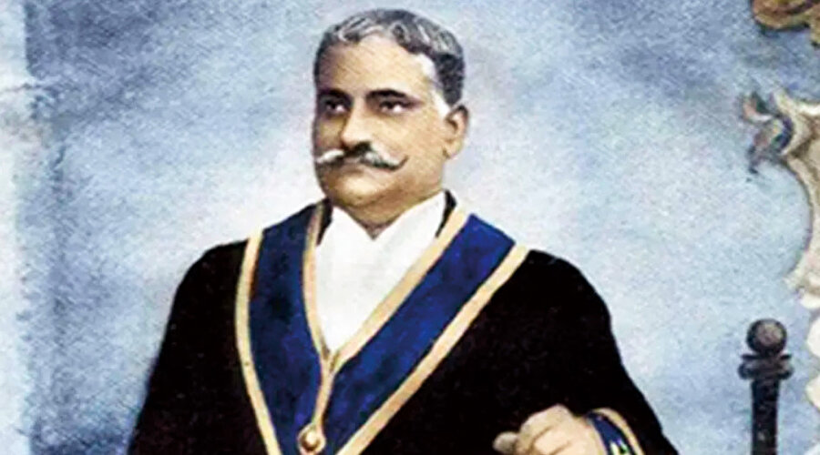 Pandit Motilal Nehru mason kıyafet ile.