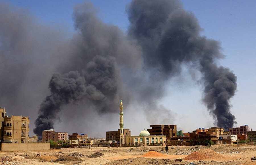 Sudan'da kazananı olmaya iç savaş ve arkasında bıraktığı insanî felaket, 16 aydır her geçen gün daha da kötüleşiyor.