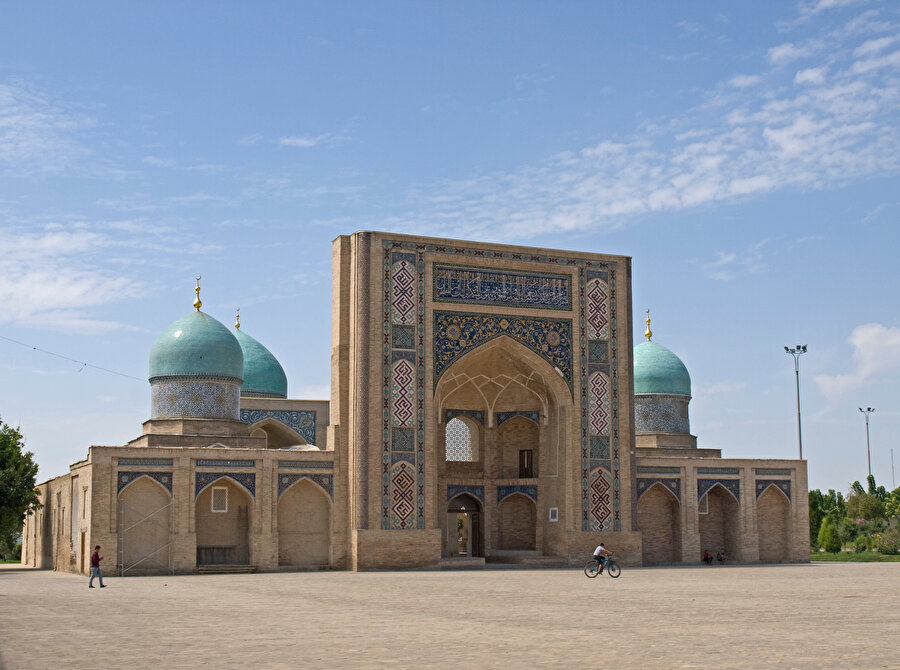Barakhan Medresesi