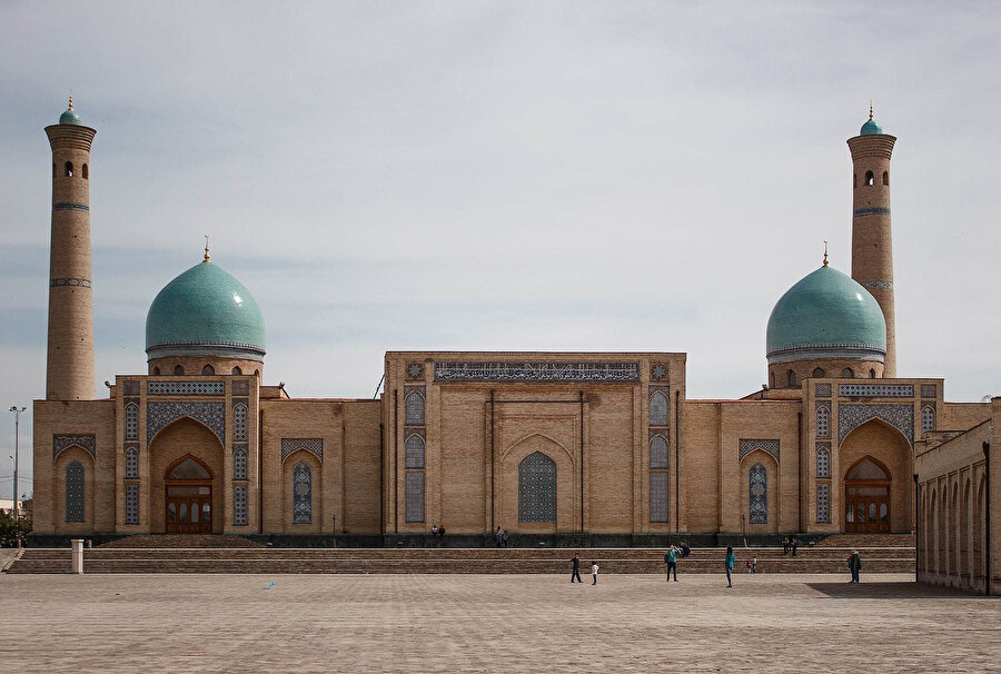 Tilla Şeyh Camii